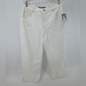 NWT Gloria Vanderbilt White Jeans Embroidery at the Cuff Cotton Blend 10